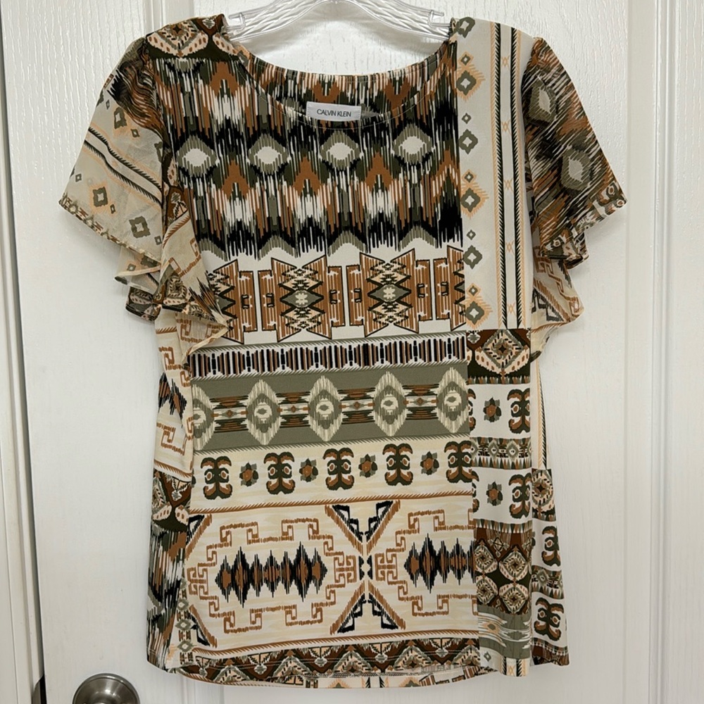 Like New Calvin Klein Pullover Top